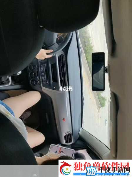 教练晚上带女学员练车正常吗：1.-教练夜间带女学员练车-是否合规